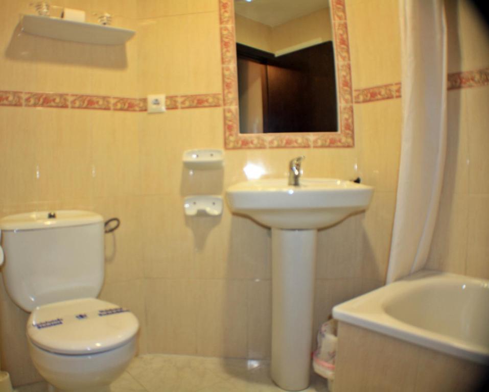 Hostal Carlos I La Línea de la Concepción Δωμάτιο φωτογραφία