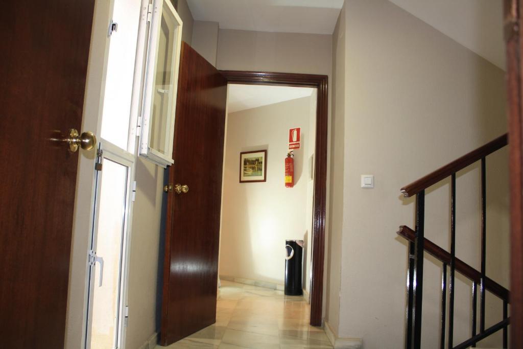 Hostal Carlos I La Línea de la Concepción Εξωτερικό φωτογραφία
